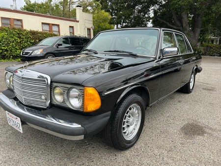 Key #17 Mercedes 300 D Turbo Diesel Key #17 Mercedes 300 D Turbo Diesel