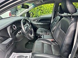 Key #18 Toyota SiennaSE Premium Minivan 4D