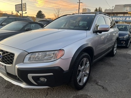Key #35 Volvo XC70 T6 Premier Plus Wagon 4D Key #35 Volvo XC70 T6 Premier Plus Wagon 4D