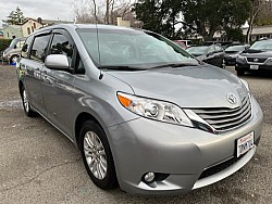 Key #1 Toyota Sienna XLE Minivan 4D Key #1 Toyota Sienna XLE Minivan 4D