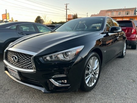 Key #42 Infiniti Q50 3.0t LUXE Sedan 4D