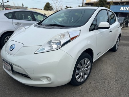 Key #3 Nissan LEAF S Hatchback 4D Key #3 Nissan LEAF S Hatchback 4D