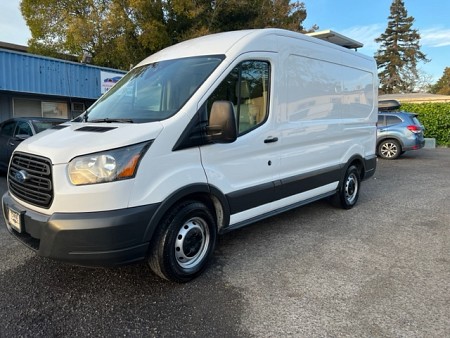 Key #28 Ford Transit 150 Van Medium Roof