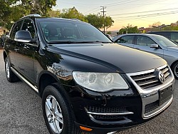 Key #1 Volkswagen Touareg VR6 Sport Utility 4D Key #1 Volkswagen Touareg VR6 Sport Utility 4D