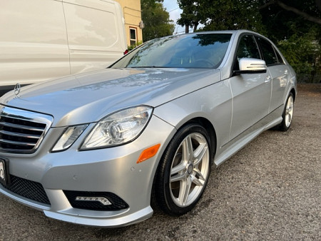 Key #11 Mercedes-Benz E-Class E 350 Sedan 4D Key #11 Mercedes-Benz E-Class E 350 Sedan 4D