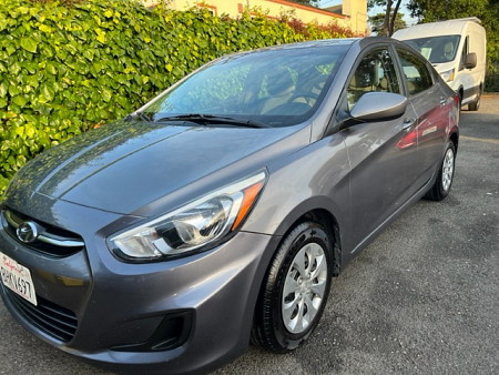Key #5 Hyundai Accent SE Sedan 4D Key #5 Hyundai Accent SE Sedan 4D