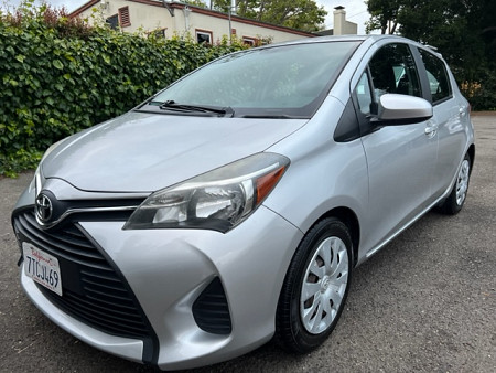 Key #30 Toyota Yaris L Hatchback Sedan 4D