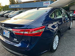 Key #9 Toyota Avalon Limited Hybrid Sedan 4D Key #9 Toyota Avalon Limited Hybrid Sedan 4D