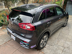 Key #17 Kia Niro EV EX Premium Wagon 4D Key #17 Kia Niro EV EX Premium Wagon 4D