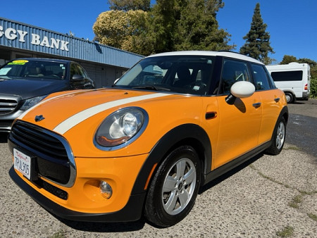 Key #28 MINI Hardtop 4 Door Cooper Hatchback 4D Key #28 MINI Hardtop 4 Door Cooper Hatchback 4D