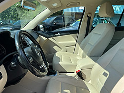 Key #33 Volkswagen Tiguan 2.0T SE Sport Utility 4D Key #33 Volkswagen Tiguan 2.0T SE Sport Utility 4D