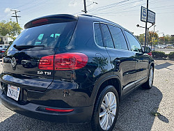 Key #33 Volkswagen Tiguan 2.0T SE Sport Utility 4D Key #33 Volkswagen Tiguan 2.0T SE Sport Utility 4D