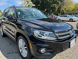 Key #33 Volkswagen Tiguan 2.0T SE Sport Utility 4D Key #33 Volkswagen Tiguan 2.0T SE Sport Utility 4D