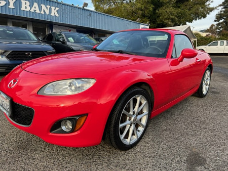 Key #26 MAZDA MX-5 Miata Grand Touring Convertible 2D