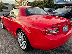 Key #26 MAZDA MX-5 Miata Grand Touring Convertible 2D