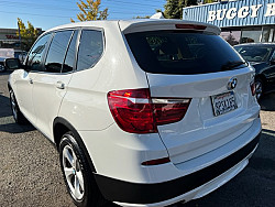 Key #27 BMW X3 xDrive28i Sport Utility 4D Key #27 BMW X3 xDrive28i Sport Utility 4D
