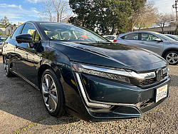 Key #34 Honda Clarity Plug-in Hybrid Sedan 4D Key #34 Honda Clarity Plug-in Hybrid Sedan 4D