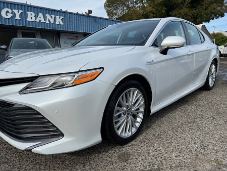Key #31 Toyota Camry Hybrid XLE Sedan 4D Key #31 Toyota Camry Hybrid XLE Sedan 4D
