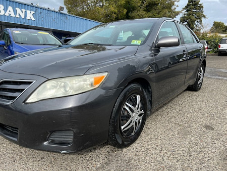 Key #49 Toyota Camry LE Sedan 4D Key #49 Toyota Camry LE Sedan 4D