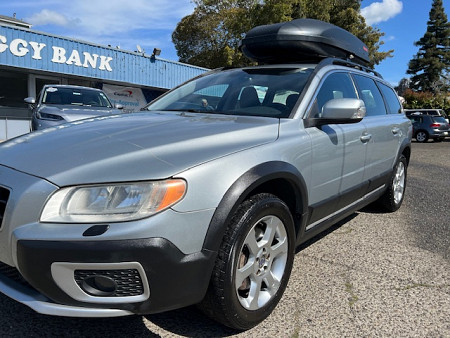 Key #84 Volvo XC70 3.2 Wagon 4D Key #84 Volvo XC70 3.2 Wagon 4D
