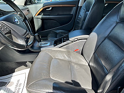 Key #84 Volvo XC70 3.2 Wagon 4D Key #84 Volvo XC70 3.2 Wagon 4D