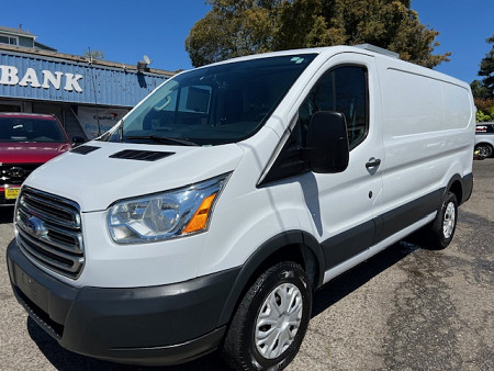 Key #40 Ford Transit 250 Van Low Roof