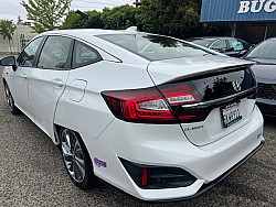Key #10 Honda Clarity Plug-in Hybrid Sedan 4D Key #10 Honda Clarity Plug-in Hybrid Sedan 4D