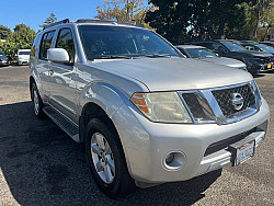 Key #35 Nissan Pathfinder SE Sport Utility 4D