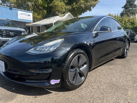 Key #117 Tesla Model 3 Mid Range Sedan 4D