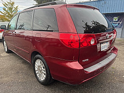 Key #10 Toyota Sienna XLE Minivan 4D Key #10 Toyota Sienna XLE Minivan 4D