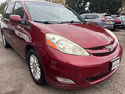 Key #10 Toyota Sienna XLE Minivan 4D Key #10 Toyota Sienna XLE Minivan 4D