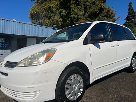 Key #127 Toyota Sienna LE Minivan 4D Key #127 Toyota Sienna LE Minivan 4D