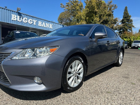 Key #43 Lexus ES 300h Sedan 4D Key #43 Lexus ES 300h Sedan 4D