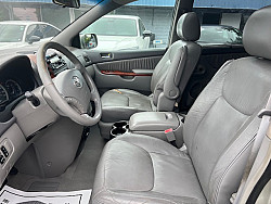 Key #157 Toyota Sienna XLE Minivan 4D Key #157 Toyota Sienna XLE Minivan 4D