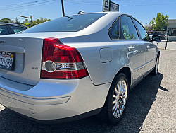 Key #8 Volvo S40 2.4i Sedan 4D Key #8 Volvo S40 2.4i Sedan 4D