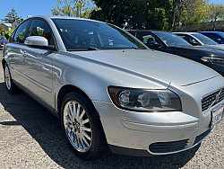 Key #8 Volvo S40 2.4i Sedan 4D Key #8 Volvo S40 2.4i Sedan 4D
