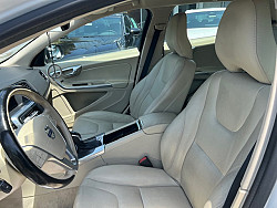 Key #22 Volvo V60 T5 Drive-E Premier Wagon 4D