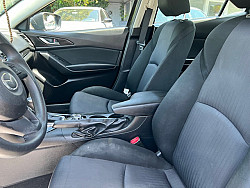 Key #36 MAZDA 3 i Sport Sedan 4D