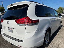 Key #82 Toyota Sienna LE Minivan 4D Key #82 Toyota Sienna LE Minivan 4D
