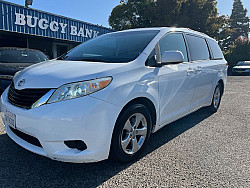 Key #82 Toyota Sienna LE Minivan 4D