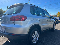 Key #31 Volkswagen Tiguan 2.0T S Sport Utility 4D Key #31 Volkswagen Tiguan 2.0T S Sport Utility 4D