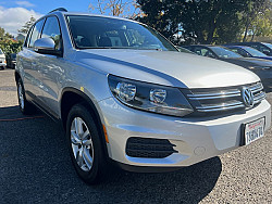 Key #31 Volkswagen Tiguan 2.0T S Sport Utility 4D Key #31 Volkswagen Tiguan 2.0T S Sport Utility 4D