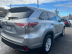 Key #24 Toyota Highlander LE Sport Utility 4D