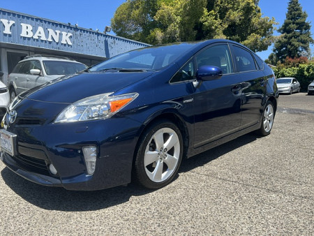 Key #16 Toyota Prius Five Hatchback 4D
