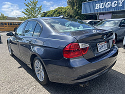 Key #23 BMW 325i Sedan 4D