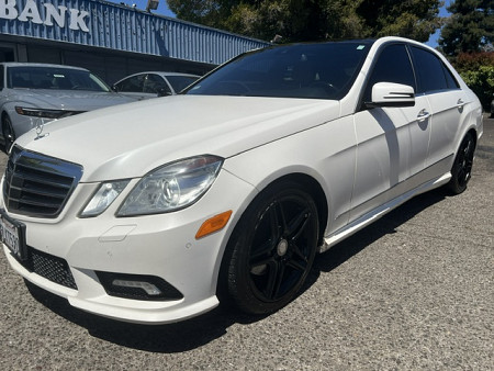 Key #157 Mercedes-Benz E 350 Sedan 4D