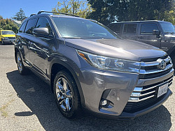 Key #23 Toyota Highlander Hybrid Limited Platinum Sport Utility 4D