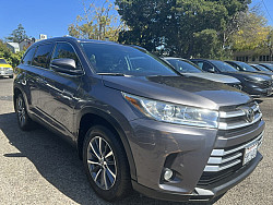 Key #42 Toyota Highlander XLE Sport Utility 4D