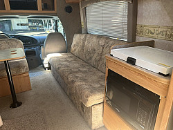 Key #16 Ford Econoline E350 Super Duty Cutaway 